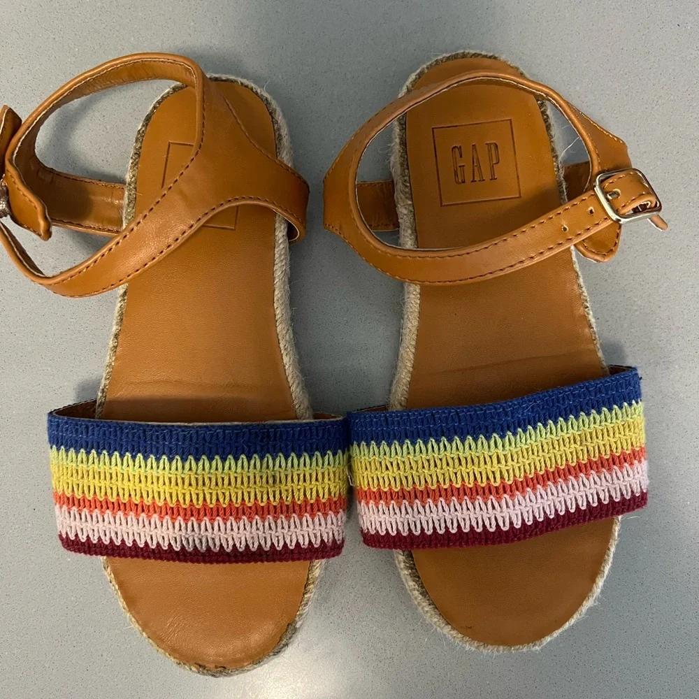 GAP SANDALS - Picture 4 of 8